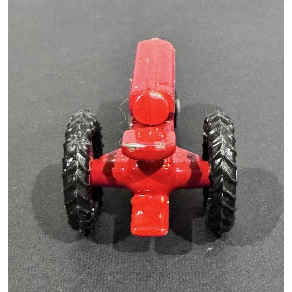 CLATS 1988 1:64 Diecast Model Of A 1938 Red‎ Cockshutt H70 Tractor Rubber Wheels